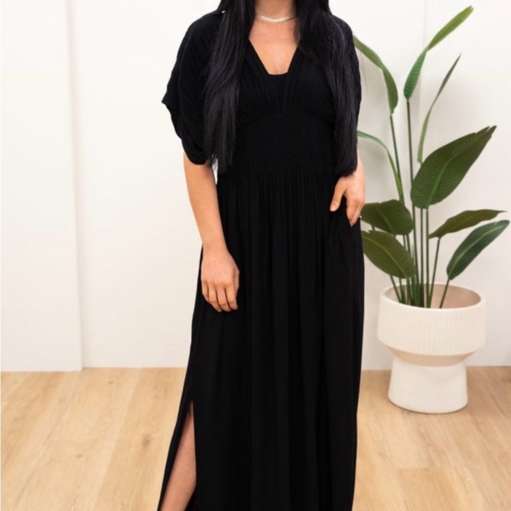Eesome Black Maxi Dress - Sz Small